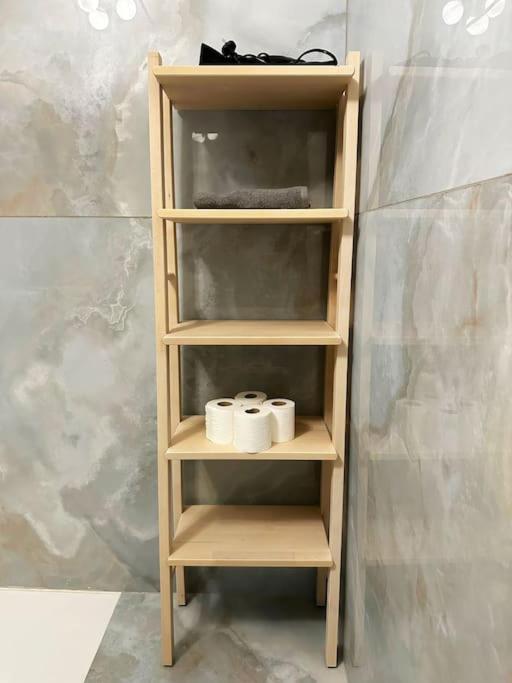 Historical Center, Large 2 Bedroom Apartment, Bright & Stylish Lisboa